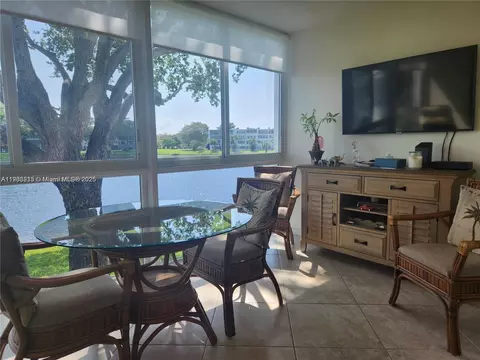 2114 E Cambridge E #2114, Deerfield Beach, FL 33442