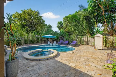 155 NW 124th St, North Miami, FL 33168