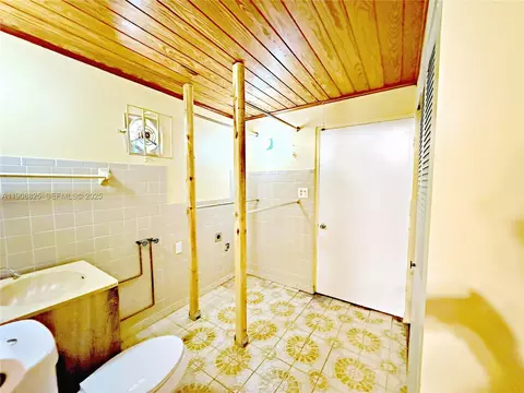 Other - 880 E 28th St, Hialeah, FL 33013 photo 9 of 11