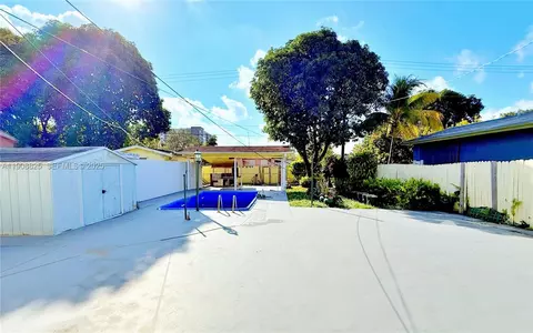 Exterior - 880 E 28th St, Hialeah, FL 33013 photo 8 of 9