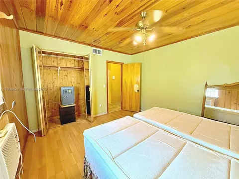 Bedroom - 880 E 28th St, Hialeah, FL 33013 photo 2 of 3