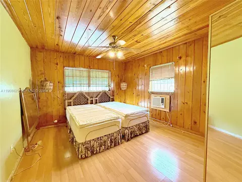 Bedroom - 880 E 28th St, Hialeah, FL 33013 photo 3 of 3