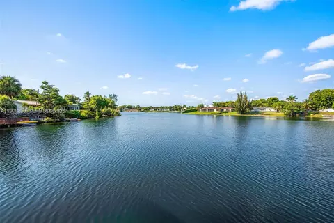 2010 NE 196th Ter, North Miami Beach, FL 33179