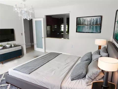 101 Collins Ave #2, Miami Beach, FL 33139