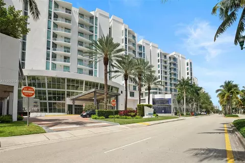 3029 NE 188th St #821, Aventura, FL 33180
