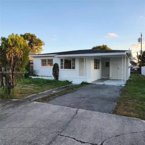 1547 W 10th St, Riviera Beach, FL 33404