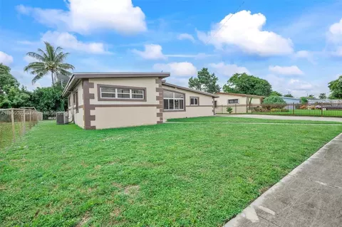 1960 NW 187th St, Miami Gardens, FL 33056