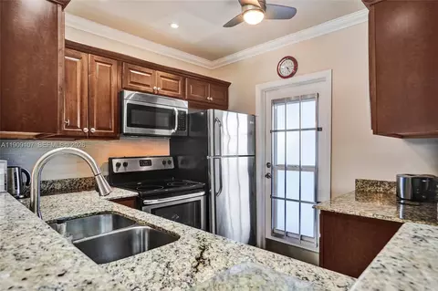 3501 NW 47th Ave #601, Lauderdale Lakes, FL 33319