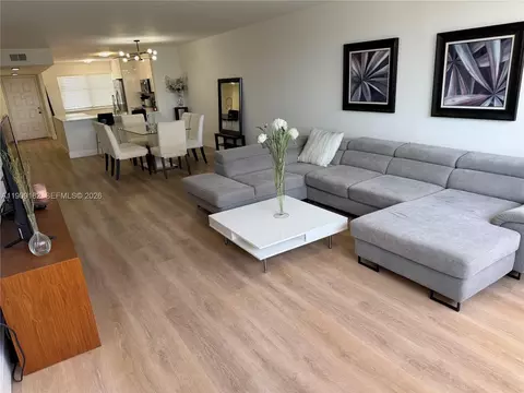 2560 NW 103rd Ave #402, Sunrise, FL 33322
