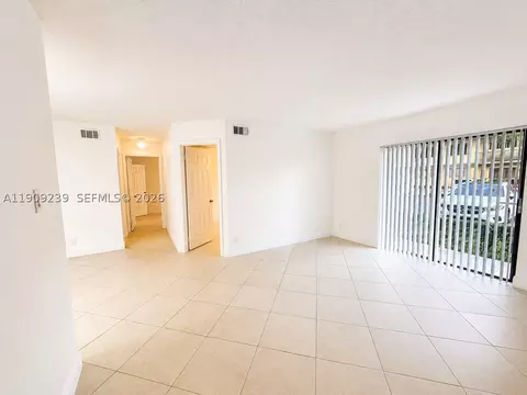 523 Trace Cir #105, Deerfield Beach, FL 33441