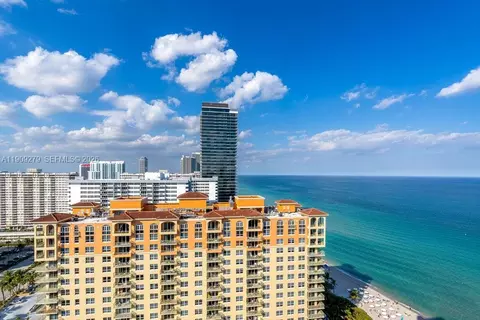 3140 S Ocean Dr #PH7, Hallandale Beach, FL 33009
