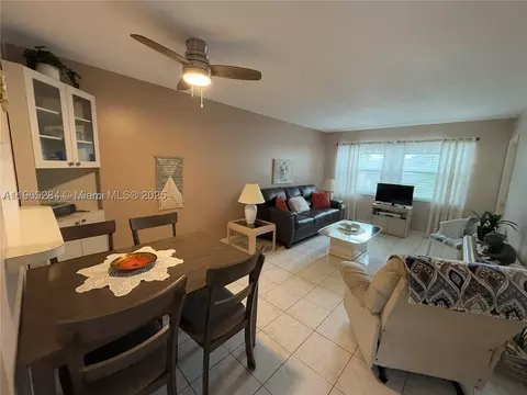 4441 NW 16th St #J205, Lauderhill, FL 33313