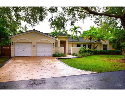 15021 SW 75th Ct, Palmetto Bay, FL 33158