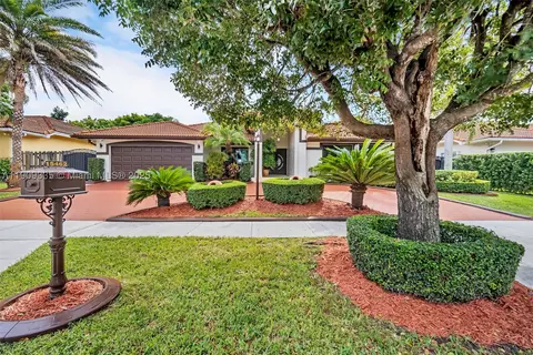 15462 SW 115th St, Miami, FL 33196