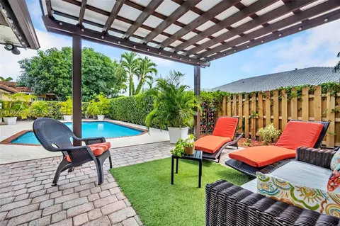 15462 SW 115th St, Miami, FL 33196