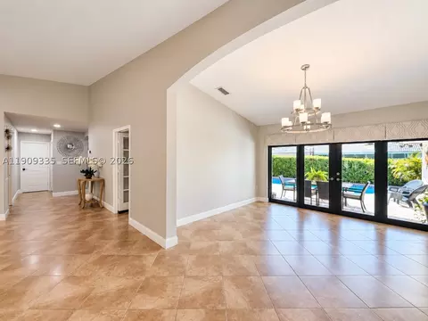 15462 SW 115th St, Miami, FL 33196