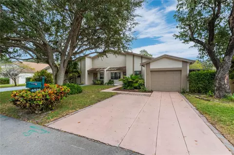 6530 NW 4th St, Plantation, FL 33317