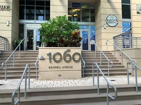 1060 Brickell Ave #1701, Miami, FL 33131