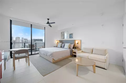 159 NE 6th St #3706, Miami, FL 33132