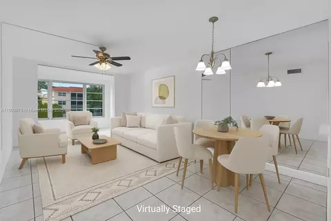 8000 N Sunrise Lakes Dr #207, Sunrise, FL 33322