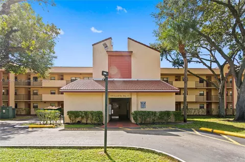 3199 Foxcroft Rd #314, Miramar, FL 33025