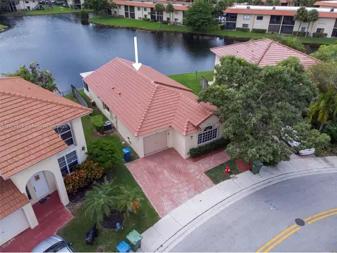 104 Danielle Ct, Weston, FL 33326