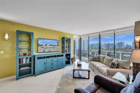3600 Yacht Club Dr #904, Aventura, FL 33180