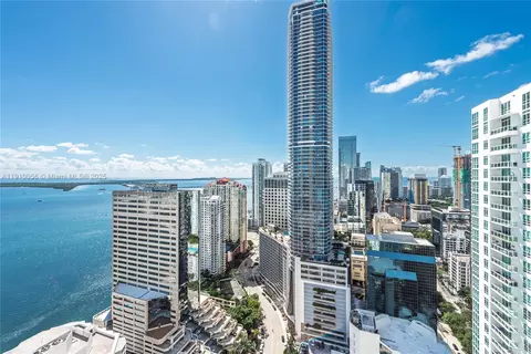 950 Brickell Bay Dr #4007, Miami, FL 33131