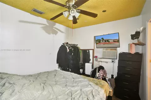 652 SE 8th St, Hialeah, FL 33010 photo 29