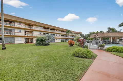 5300 Washington St #T218, Hollywood, FL 33021