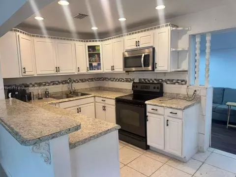 1517 NW 58th Ave, Margate, FL 33063