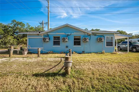 4504 Oakley St, Port Charlotte, FL 33980