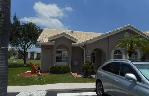 3171 Holiday Springs Blvd #32-5, Margate, FL 33063
