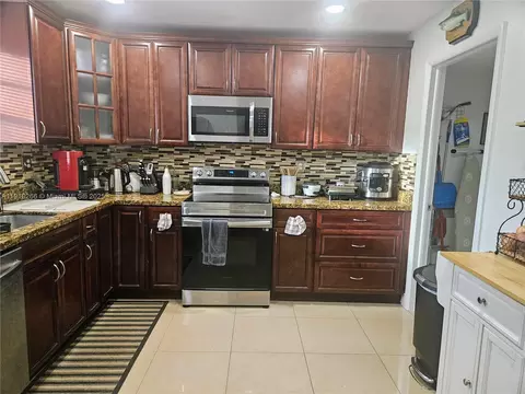 8360 SW 154th Ave, Miami, FL 33193