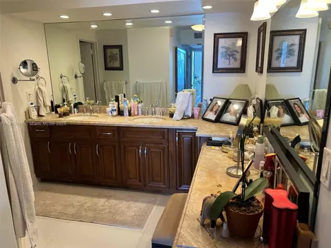 Undisclosed, Surfside, FL 33154 photo 26