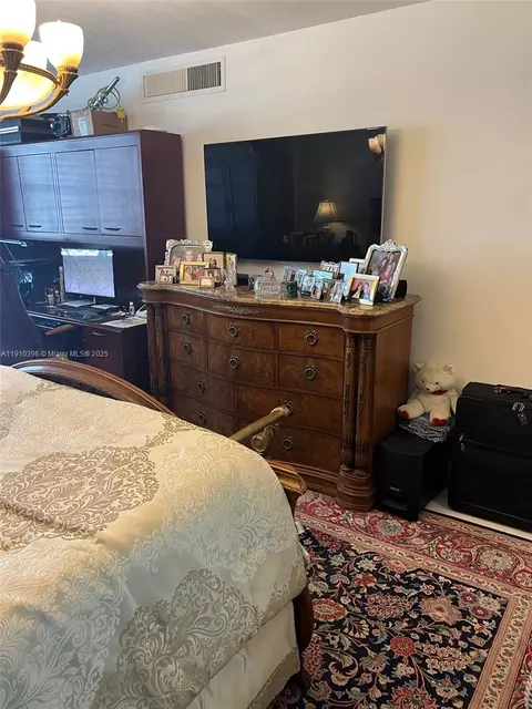 Undisclosed, Surfside, FL 33154 photo 32