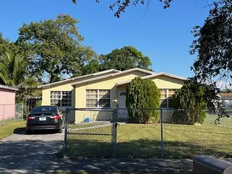 4631 SW 21st St, West Park, FL 33023