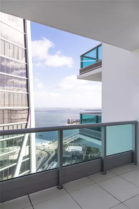 900 Biscayne Blvd #5610, Miami, FL 33132