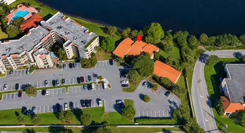 6405 W Oakland Park Blvd #2, Lauderhill, FL 33313