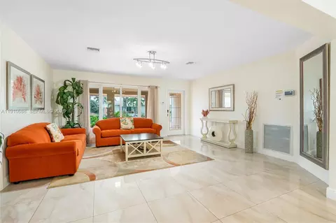 Living - 281 SE 3rd Ct, Pompano Beach, FL 33060 photo 5 of 5