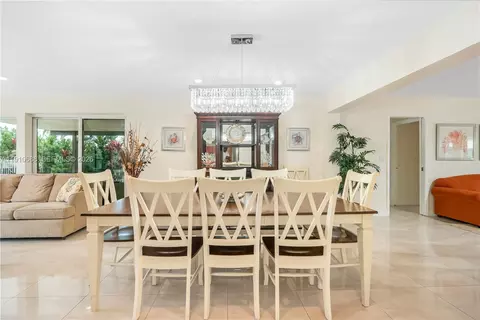 Dining - 281 SE 3rd Ct, Pompano Beach, FL 33060 photo 1 of 3