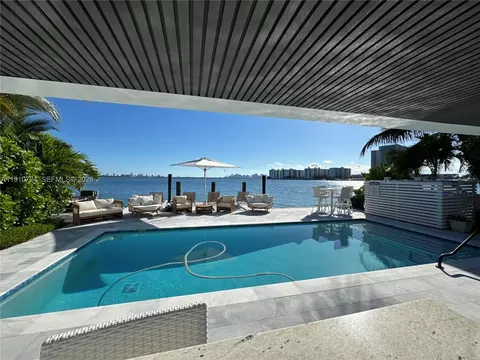 1930 Bay Dr #1, Miami Beach, FL 33141