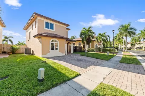 2526 NE 41st Ave, Homestead, FL 33033