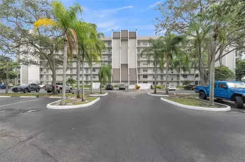 3100 W Rolling Hills Cir #707, Davie, FL 33328