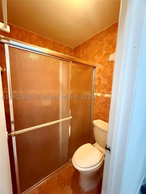 Undisclosed, Hialeah, FL 33015 photo 11
