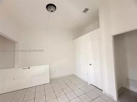 Undisclosed, Hialeah, FL 33015 photo 19