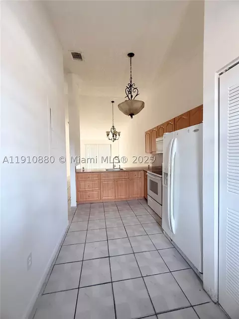 Undisclosed, Hialeah, FL 33015 photo 5