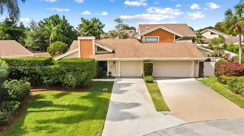 7665 Sierra Dr W, Boca Raton, FL 33433