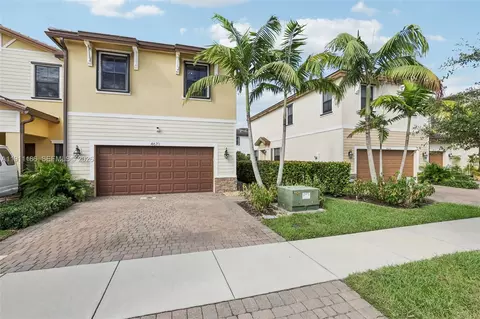 4671 Brumby Ter, Davie, FL 33314