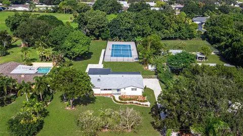 13791 SW 18th Ct, Davie, FL 33325